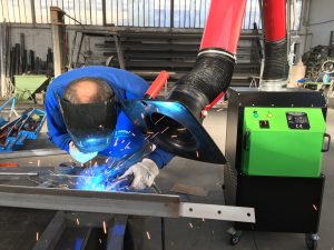 depuratore carrellato mobile fumi di saldatura con braccio autoportante mt 3 a tubi rigidi