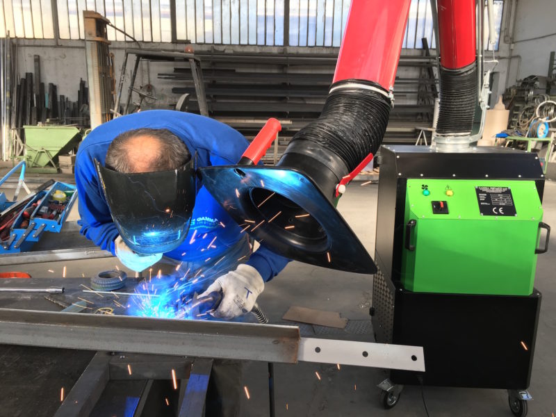 depuratore carrellato mobile fumi di saldatura con braccio autoportante mt 3 a tubi rigidi