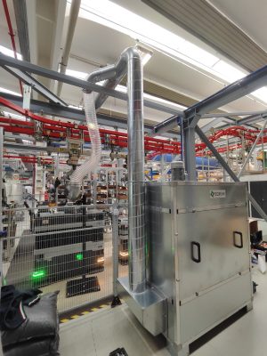 Unità SDCA compatta montata vicino a postazione di lavoro